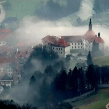 Vendégház And Na Poljani 3*