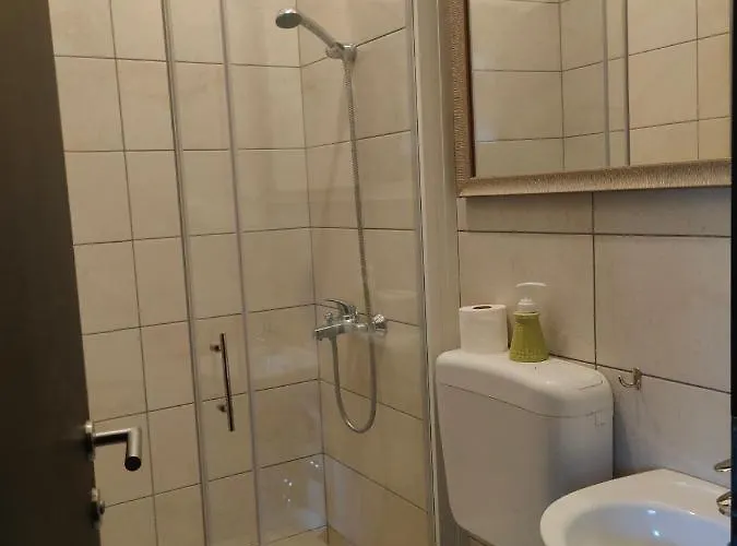 Hiša za goste And Na Poljani 3*