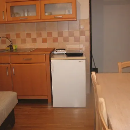 Konukevi And Na Poljani 3*