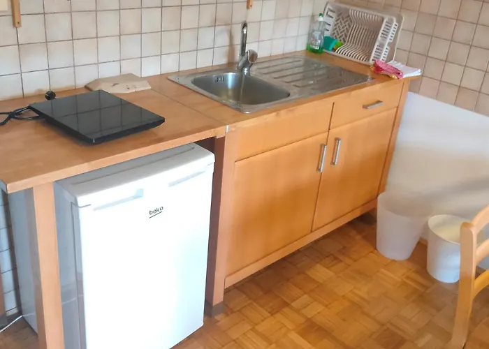 Gæstehus And Na Poljani