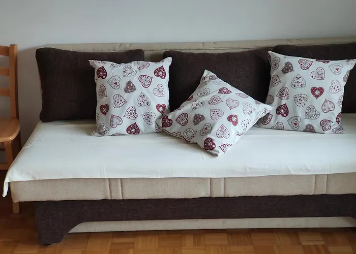 And Na Poljani שקופיה-לוקה